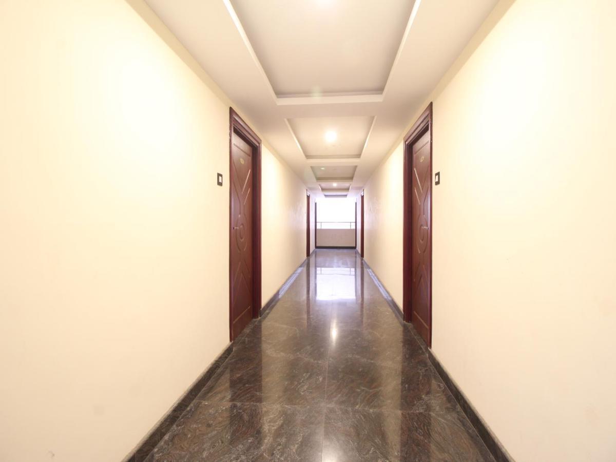 ホテルE S Residency テーニ エクステリア 写真