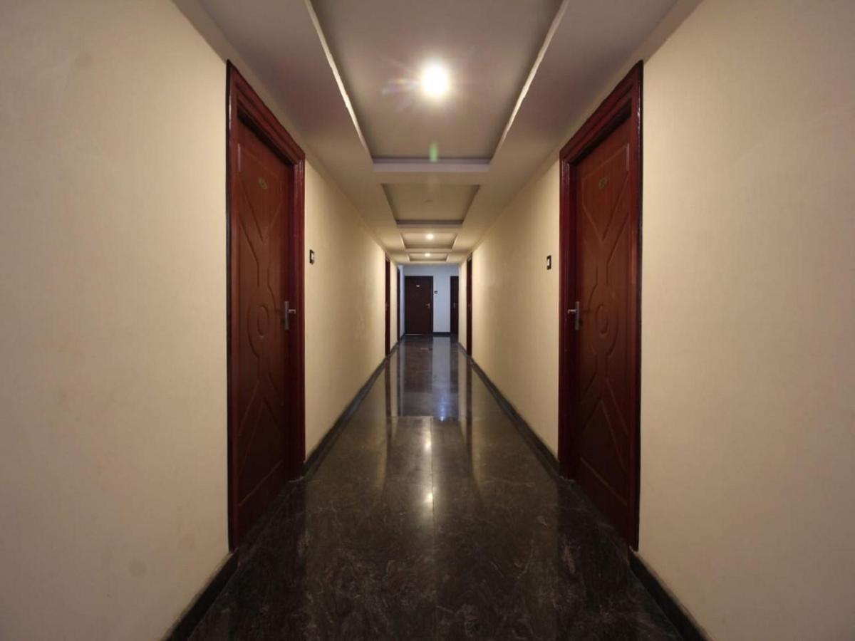 ホテルE S Residency テーニ エクステリア 写真