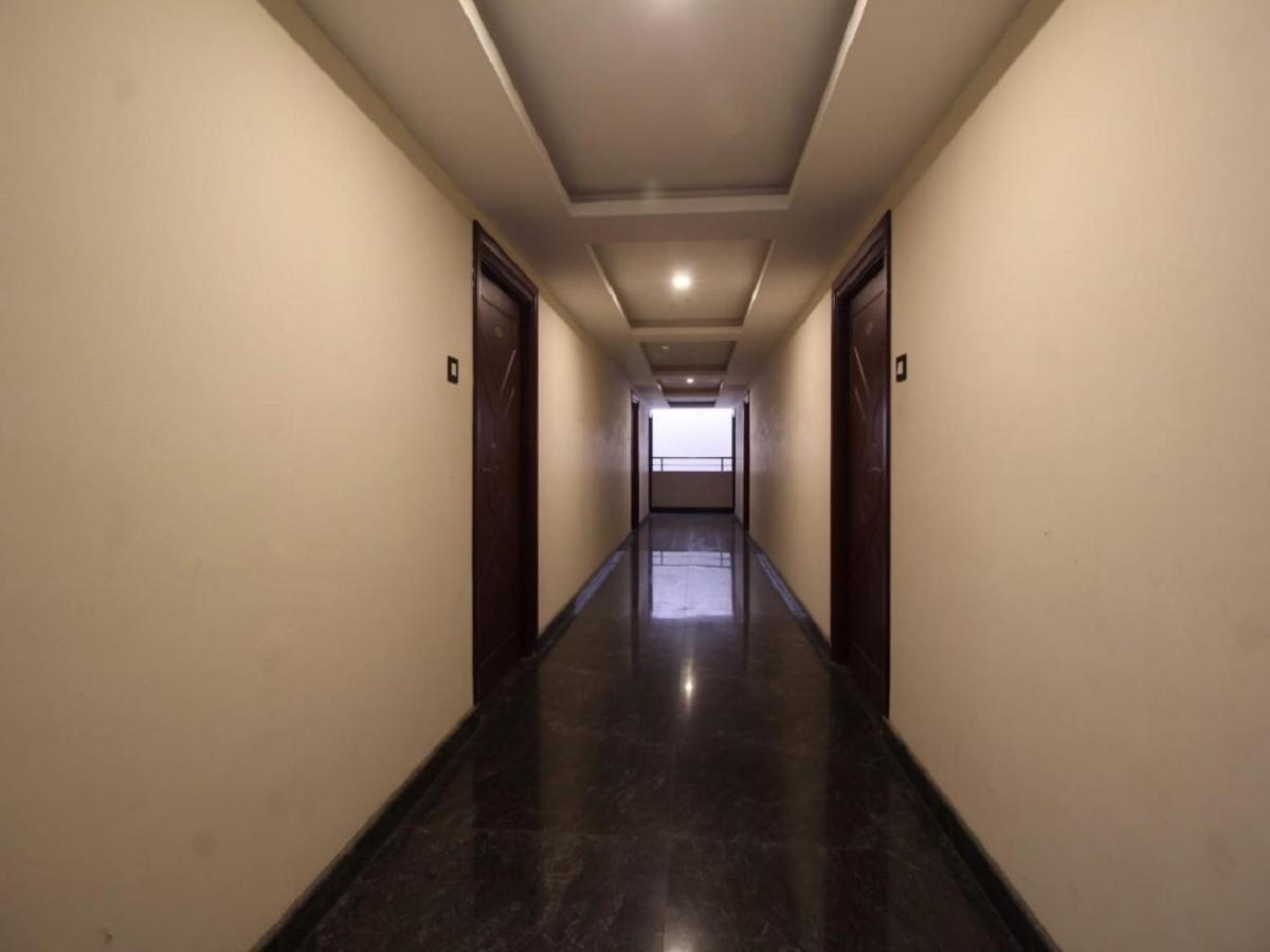 ホテルE S Residency テーニ エクステリア 写真