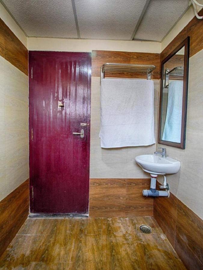 ホテルE S Residency テーニ エクステリア 写真
